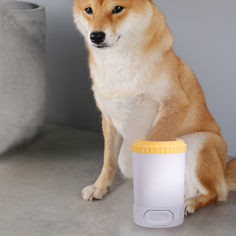 Pedi-Paw™ - Semi-automatic pet paw cleaning cup